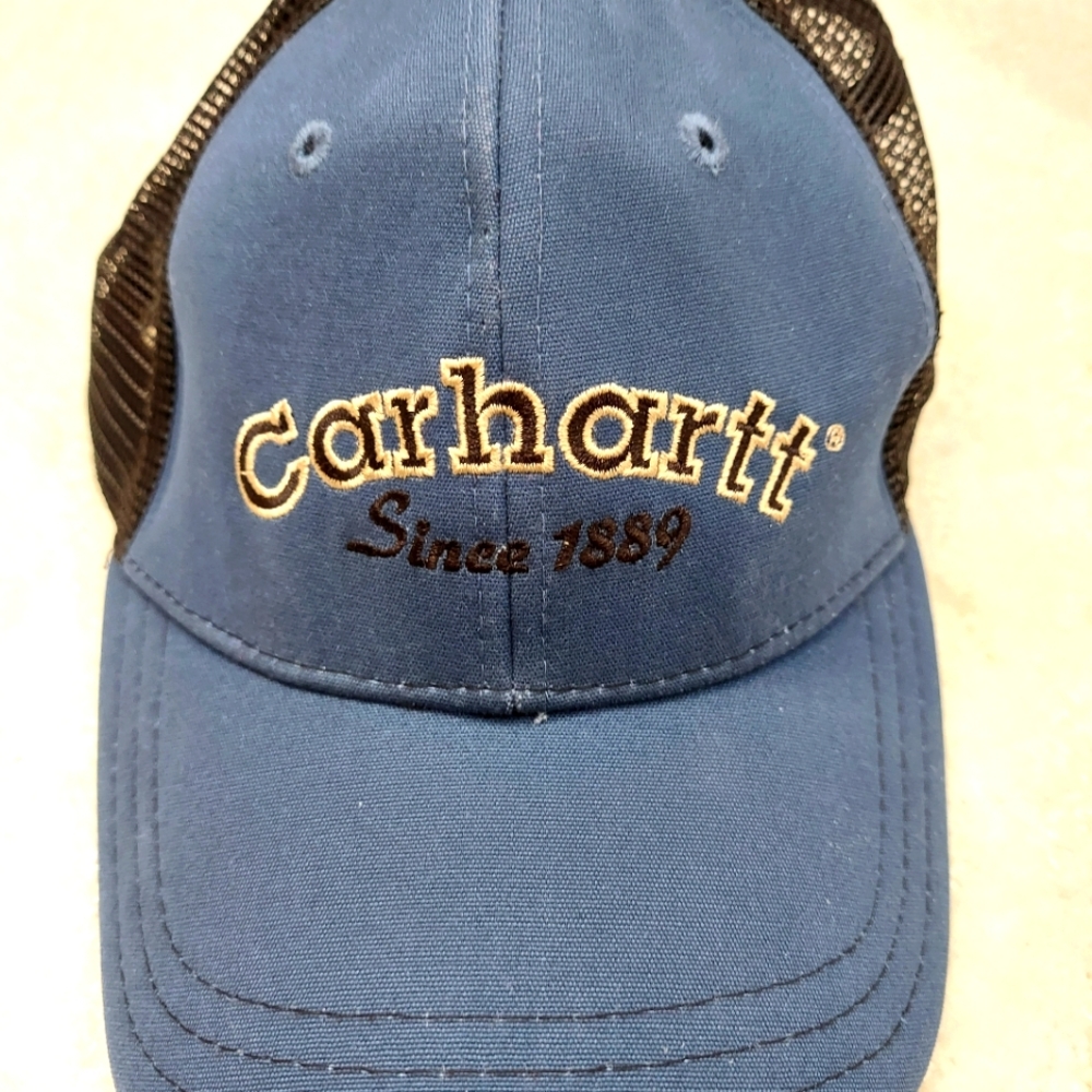 Men's Carhartt half mesh adjustable snapback baseball cap.